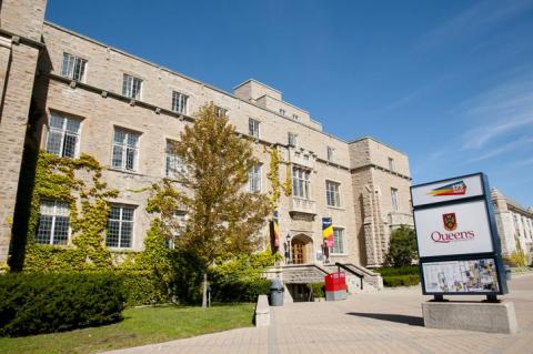 QueenÔÇÖs University